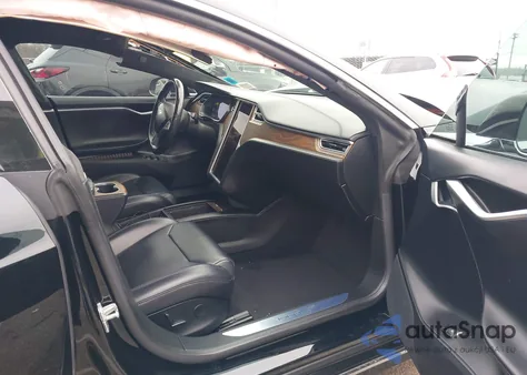 2017 Tesla Model S 100D/60D/75D/90D/P100D z USA, uszkodzony, nr VIN 5YJSA1E23HF214502